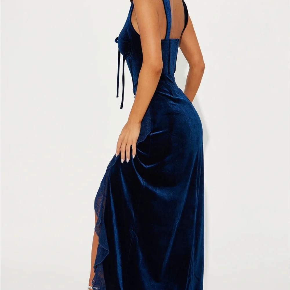 Elegant Velvet Blue Dress - Picture 2 of 2